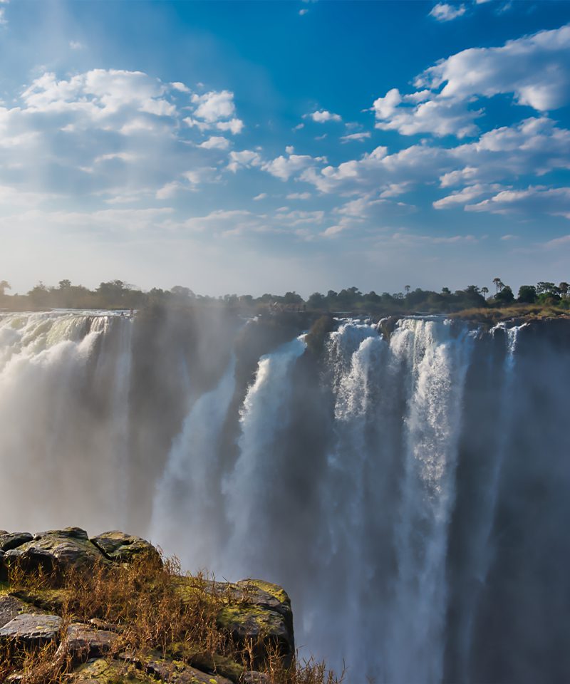 victoria-falls-in-africa