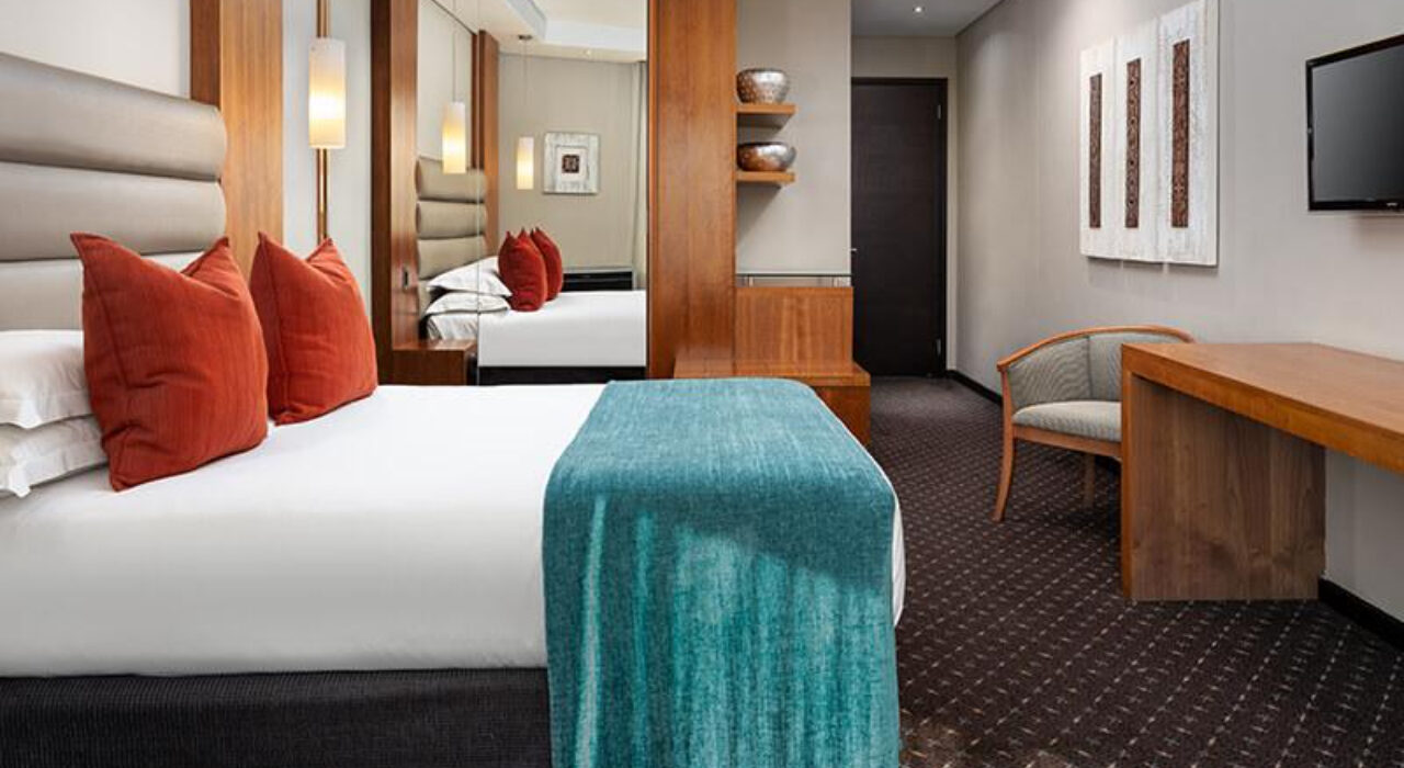 premier-hotel-o.r.-tambo-01