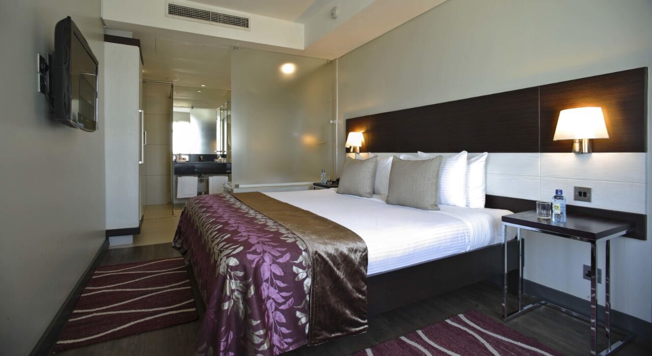 eka-hotel-1