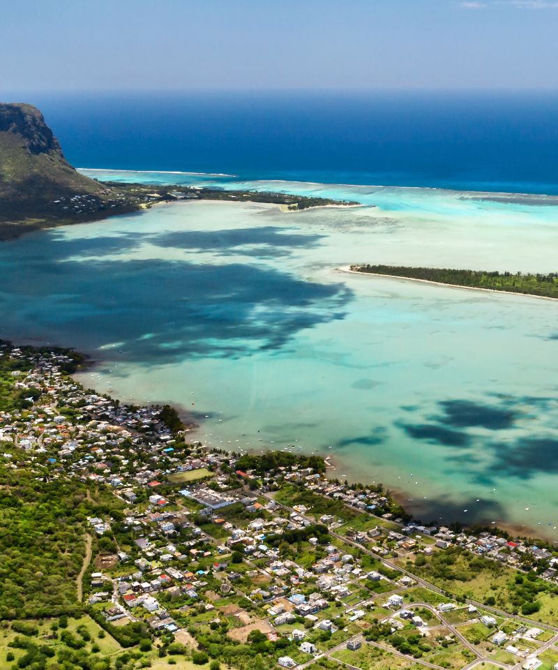 mauritius-view-of-mount-le-morne-brabant